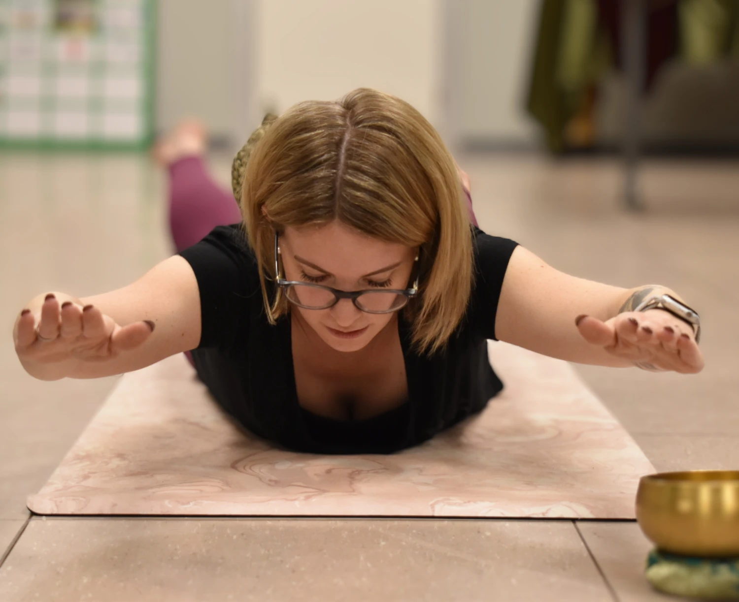 Stefanie Kurth macht Yoga