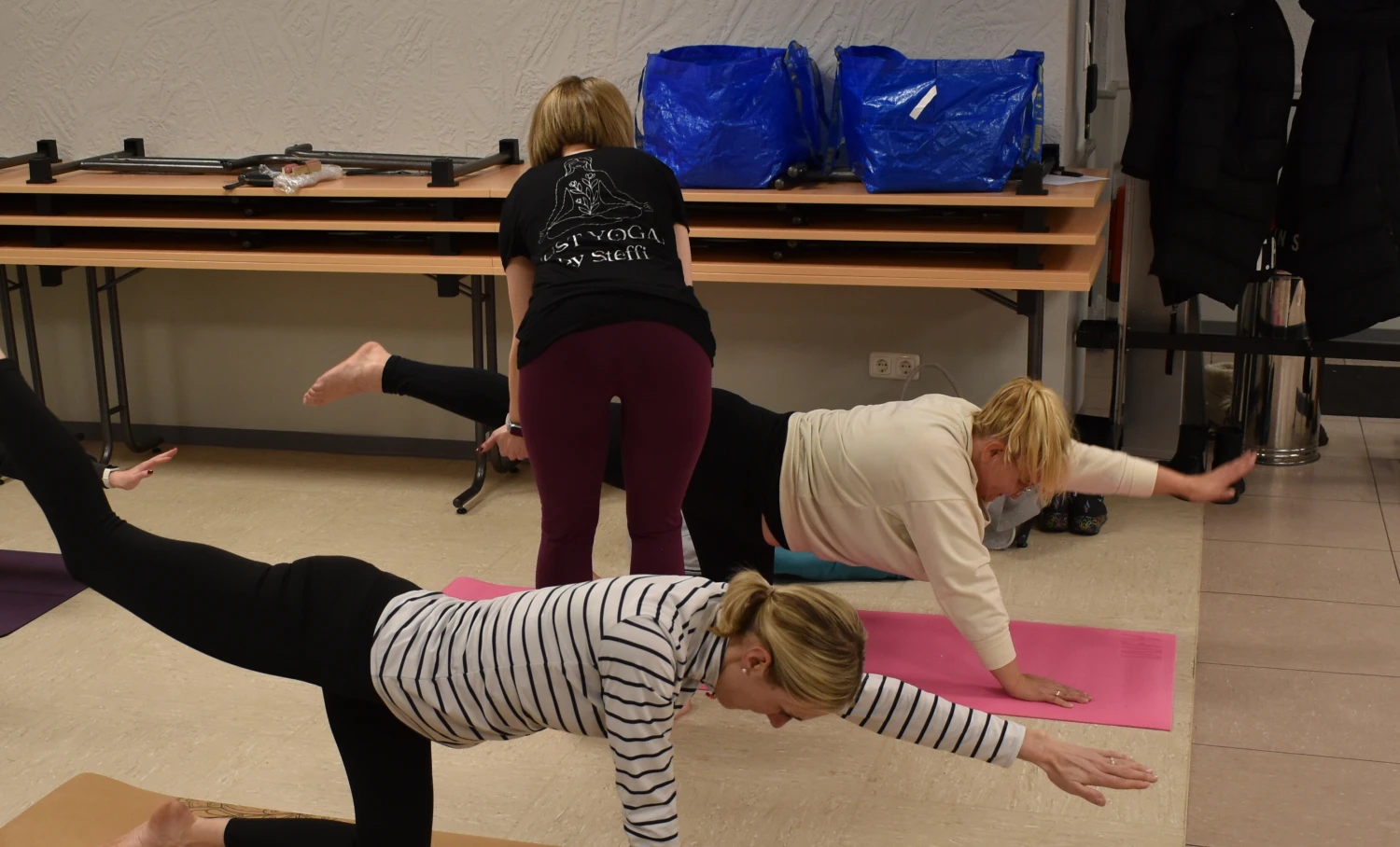 Stefanie Kurth unterrichtet Yoga